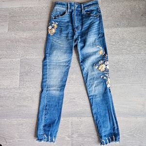 Abercrombie Floral Embroidered High Rise Skinny Jeans Size 26